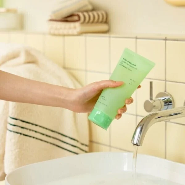 ROUND A'ROUND Gel de Limpeza de Chá Verde Comfort 200ml - Imagem 2